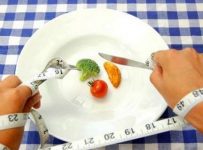 Strict weight loss diet works better if you bend the rules occasionally
