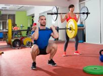 Back squat or front squat? Makes no difference to your leg muscles